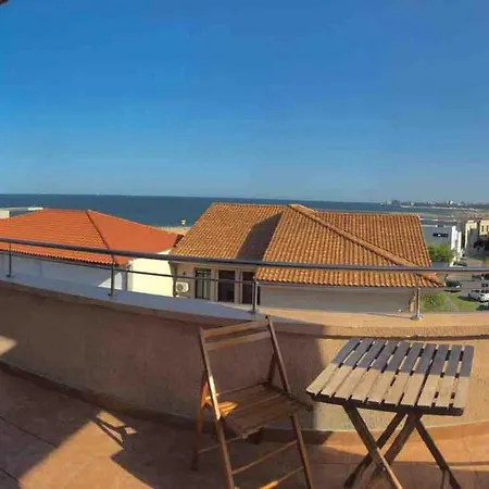 公寓 Beach Side Seaview Apartment 康斯坦察