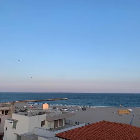 Beach Side Seaview Apartment Constanţa